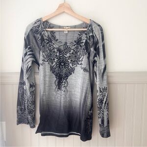 Y2K World Unity Medium Rhinestone Bling Black and Gray Long Sleeve Top